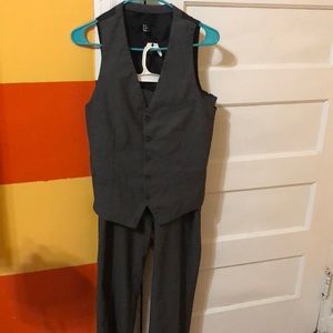 Set of dress vest and pants